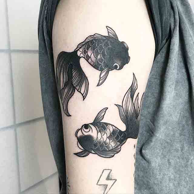 Black-And-White-Fishing-Tattoos-(1)