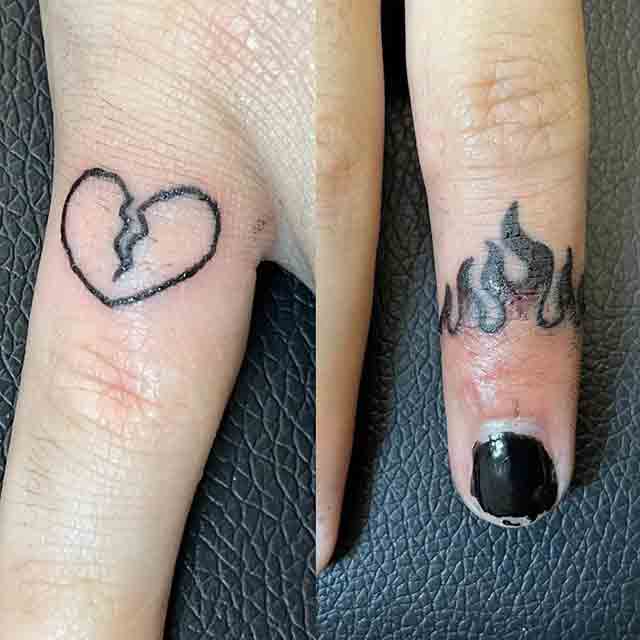 Broken-Heart-Finger-Tattoos-For-Men-(2)