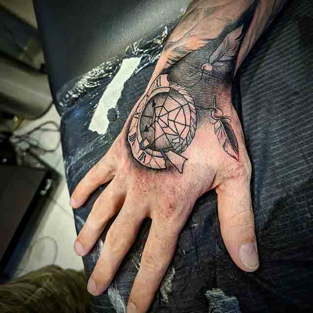Clock-Hand-Tattoo-(3)