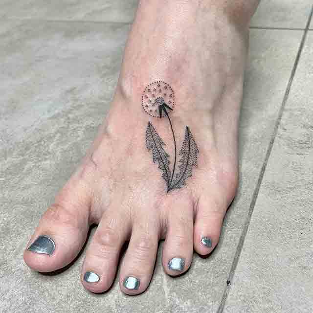 Dandelion-Tattoo-On-Foot-(2)