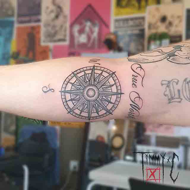 Dotwork-Compass-Tattoo-(2)