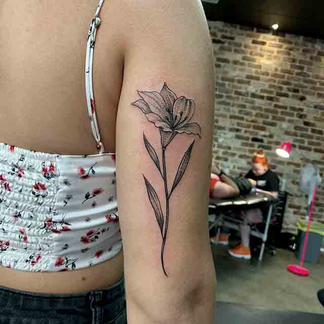 Dotwork-Flower-Tattoo-(1)