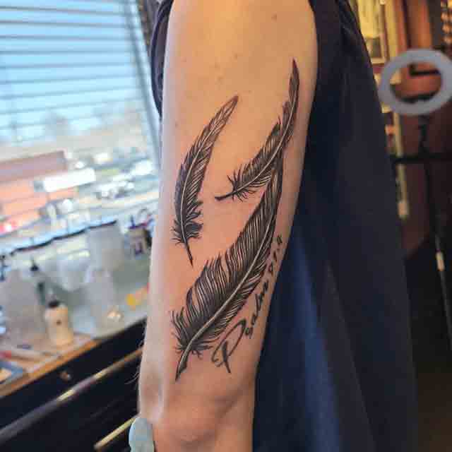 Eagle-Feather-Tattoo-(2)
