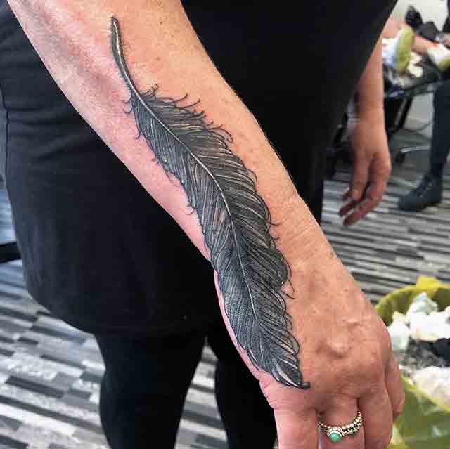 Feather-Tattoo-On-Hand-(2)