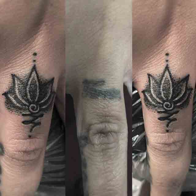 Finger-Cover-Up-Tattoos-For-Men-(2)
