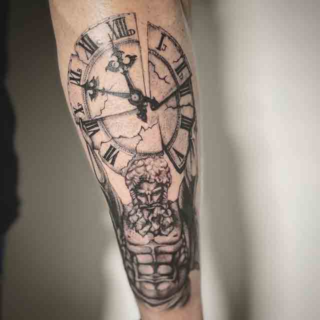 Forearm-Clock-Tattoo-(2)