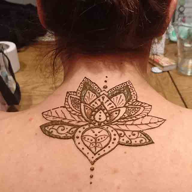 Henna-Back-Tattoo-(1)