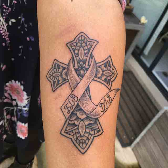 In-Memory-Cross-Tattoos-For-Men-(1)