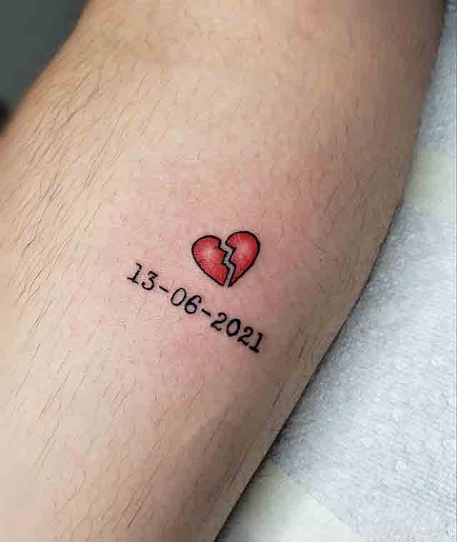 25 of the best memorial tattoos for mom ideas with deep meaning  YENCOMGH