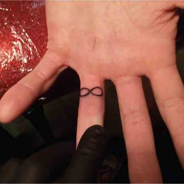 Inside-Finger-Tattoos-For-Women-(1)