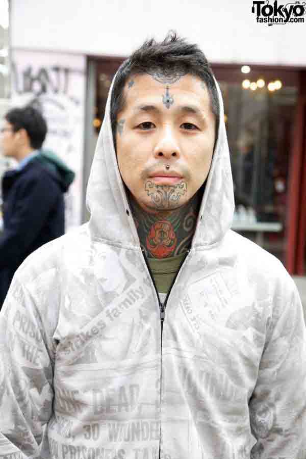Japanese-Pretty-Face-Tattoos-For-Men-(1)