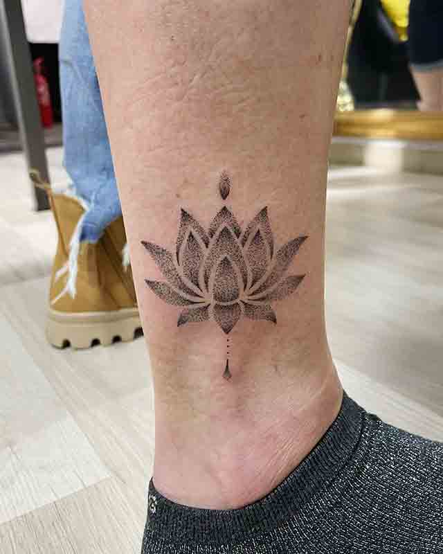 Lotus-Tattoo-Dotwork-(3)