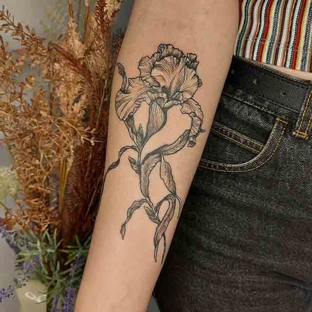 125 Stunning Arm Tattoos For Women  Meaningful Feminine Designs