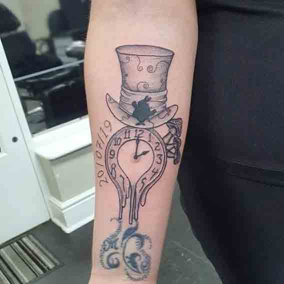 Melting-Clock-Tattoo-(2)