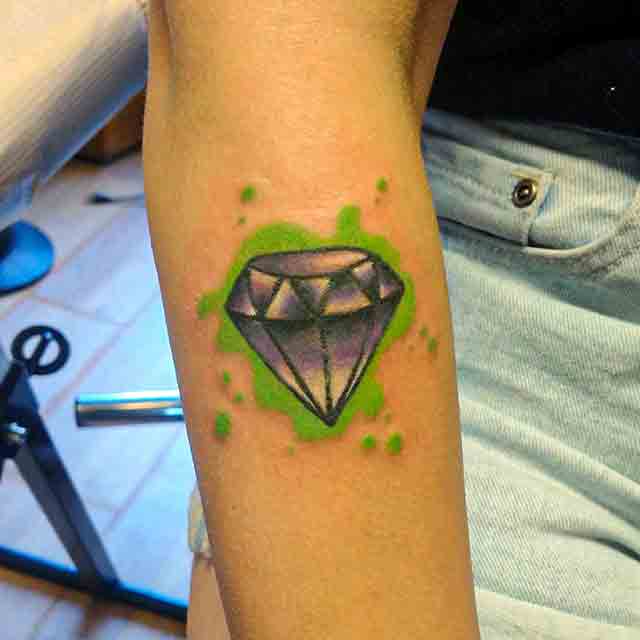 New-School-Diamond-Tattoo-(1)
