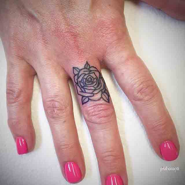 Rose-Finger-Tattoos-For-Women-(2)