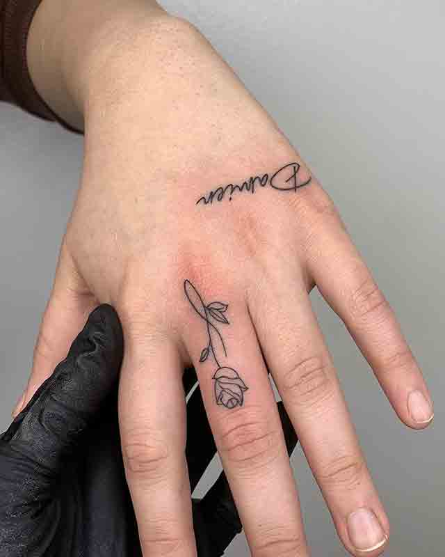 Rose-Finger-Tattoos-For-Women-(3)