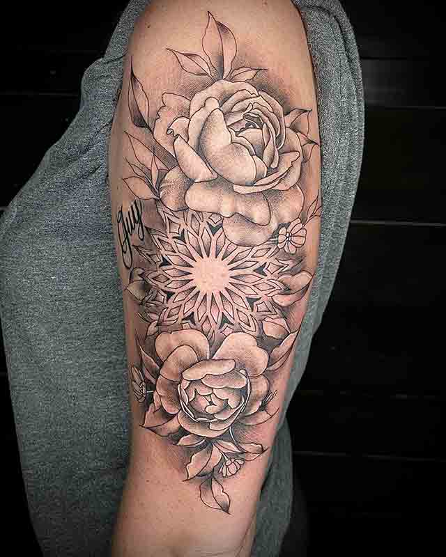 Rose-Tattoos-For-Women-On-Arm-(3)