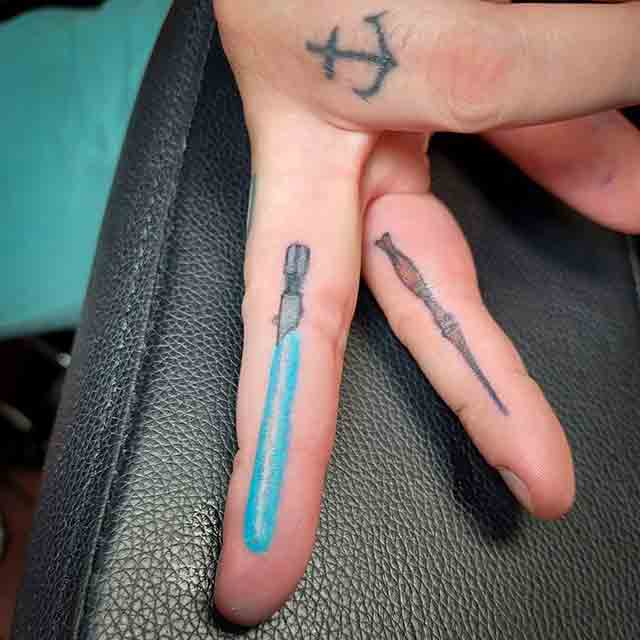 Side-Finger-Tattoos-For-Women-(1)