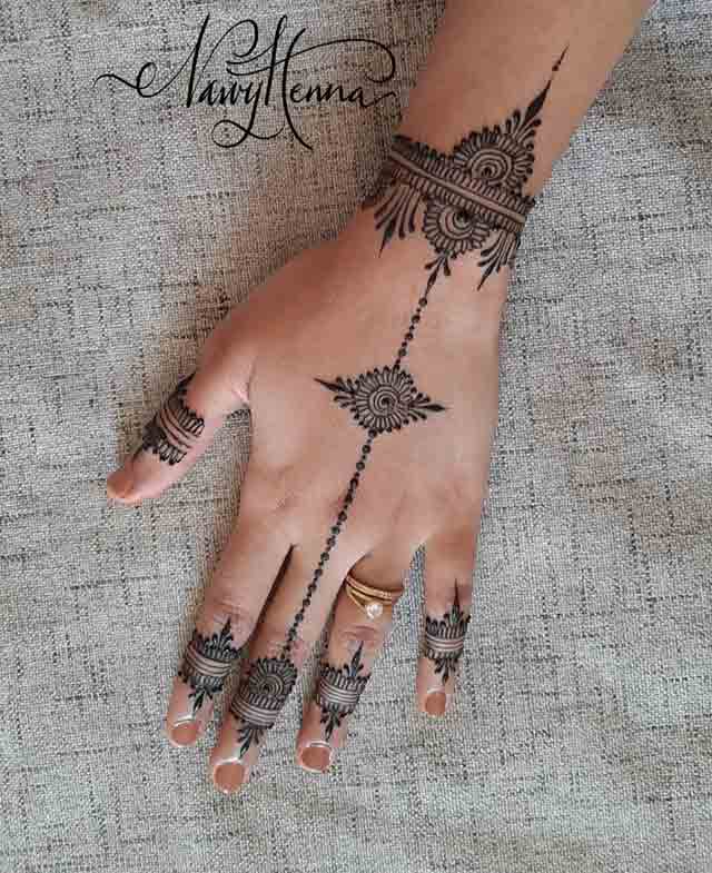 50 Simple Henna Tattoos For Women  Men 2023