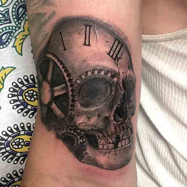 Skull-Clock-Tattoo-(3)