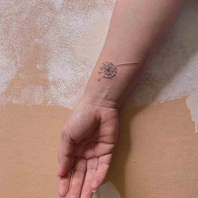 Small-Dandelion-Tattoo-(1)
