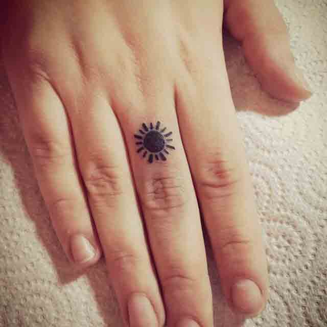 Sun-Finger-Tattoos-For-Women-(1)