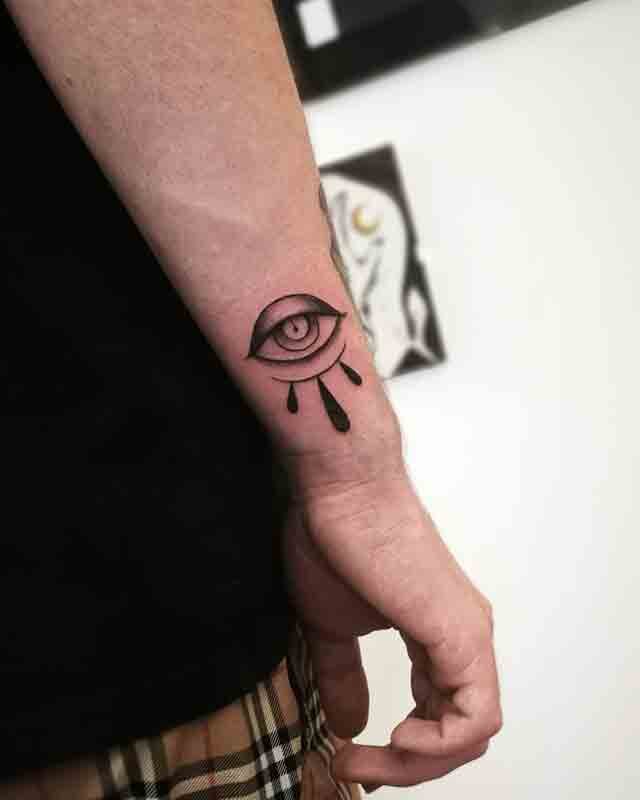 Teardrop-Tattoo-On-Hand-(4)
