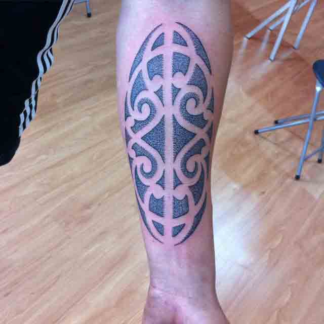 Tribal-Dotwork-Tattoos-(2)