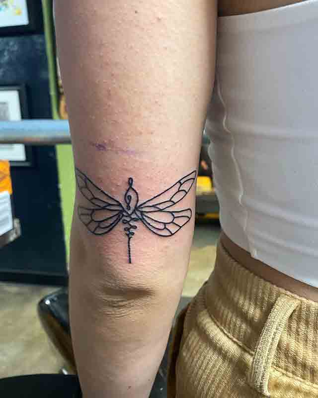 Unalome-Dragonfly-Tattoo-(2)