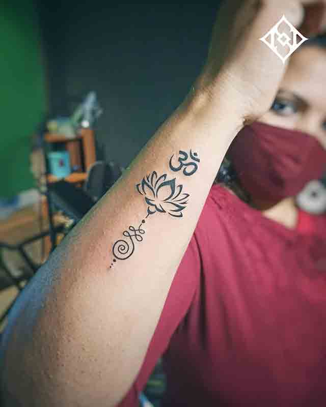 Unalome-Lotus-Om-Tattoo-(1)