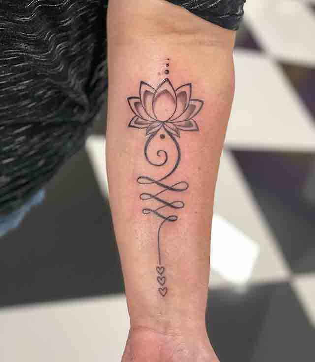Unalome-Lotus-Tattoo-(2)