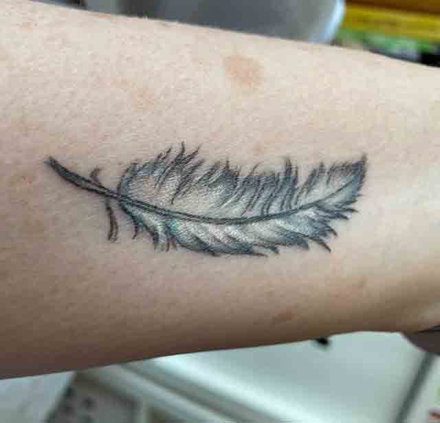 White-Feather-Tattoo-(2)