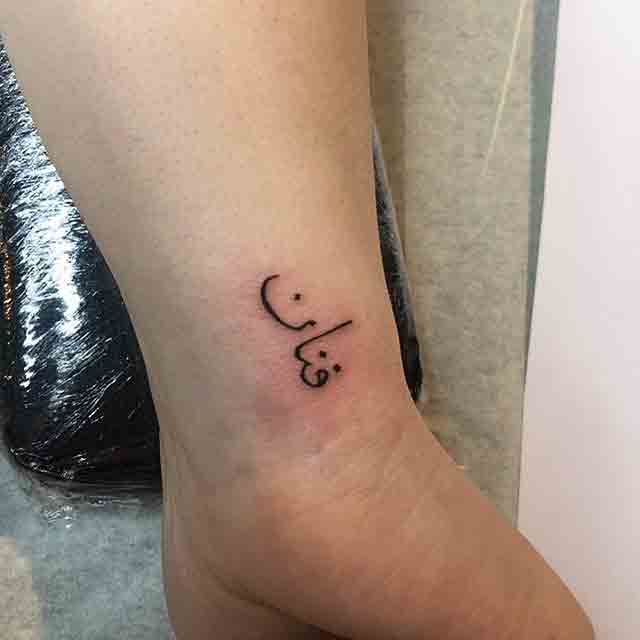 Wrist-Arabic-Tattoos-And-Meanings-(1)