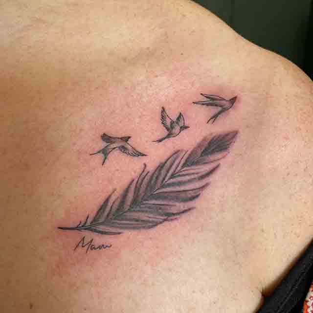 feather-tattoo-shoulder-(2)