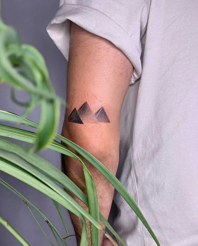 3-pyramid-tattoo-2