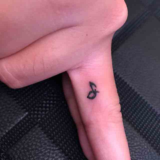 Christian-Finger-Tattoos-(1)