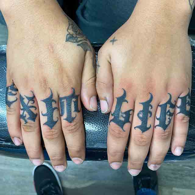 i also got the EXIT LIFE tattoo on my fingers Yeah a littlebit faded by  the time  rLilPeep