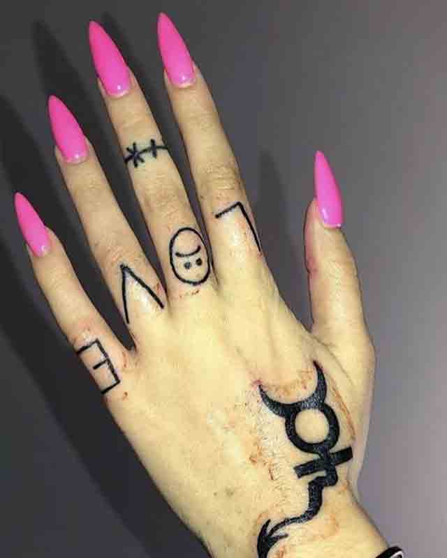 Lil-Peep-Finger-Tattoos-(1)