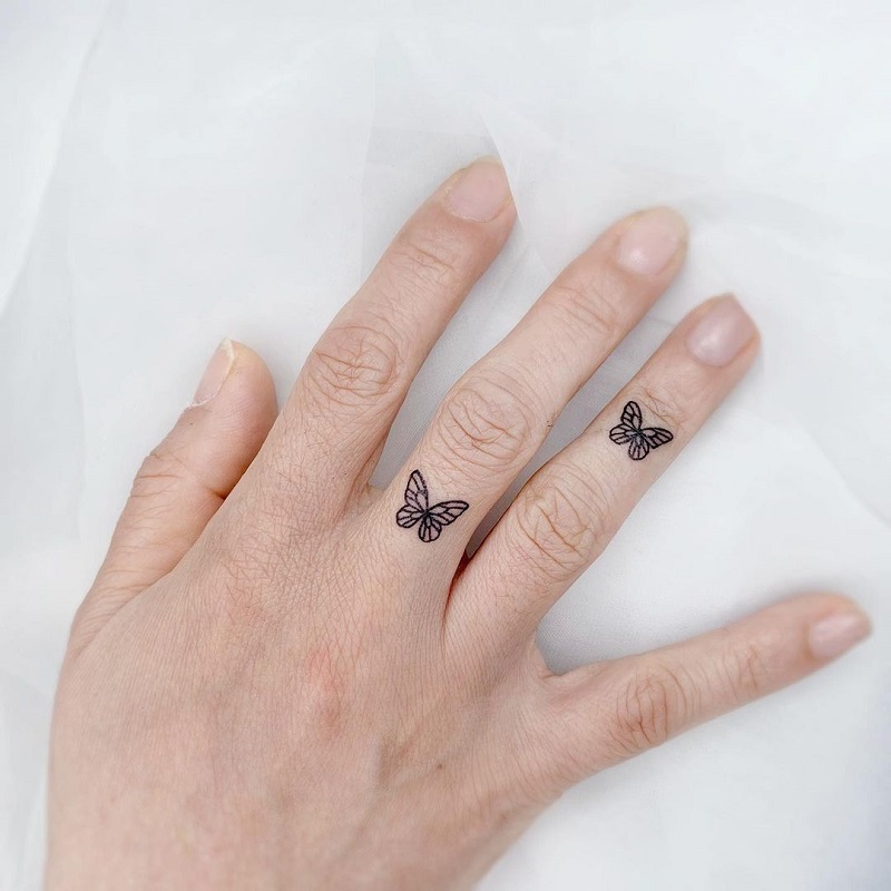 Nature Finger Tattoos 1