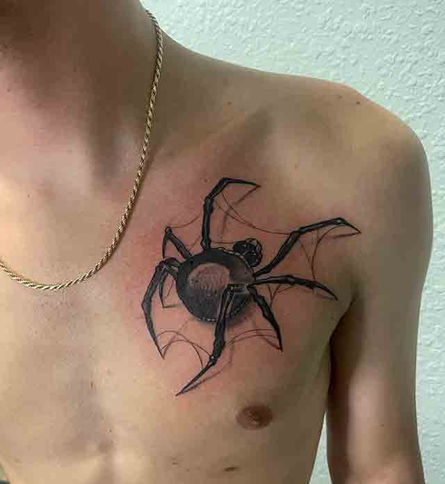 Chest spider creature by Yoni TattooNOW