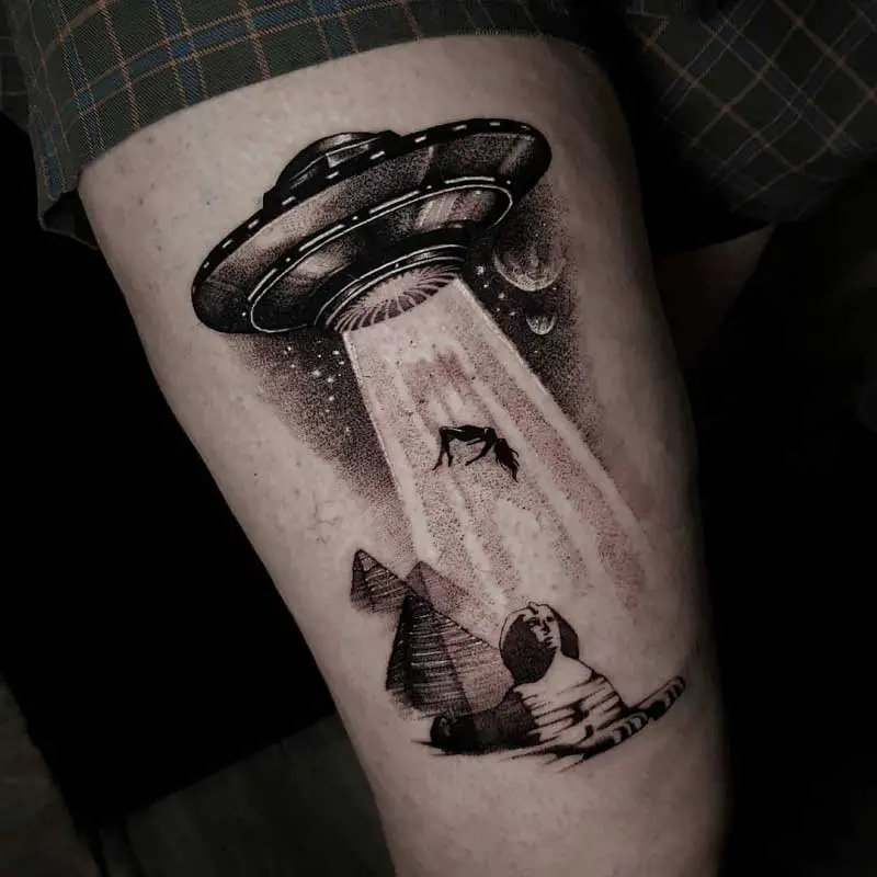 alien-pyramid-tattoo-3