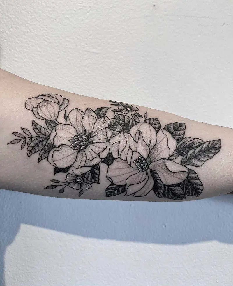 blackwork-magnolia-tattoo-1