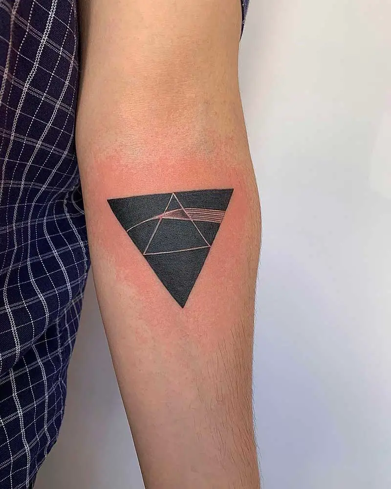 cover-up-triangle-tattoo-1