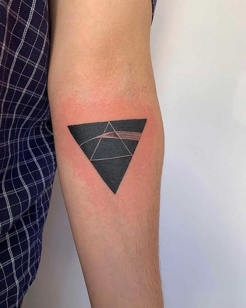 Flower  triangle Tattoo  Lines tattoo Tatuajes inspiradores Tatuaje  triángulo