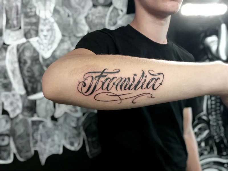 cursive-family-tattoo-1
