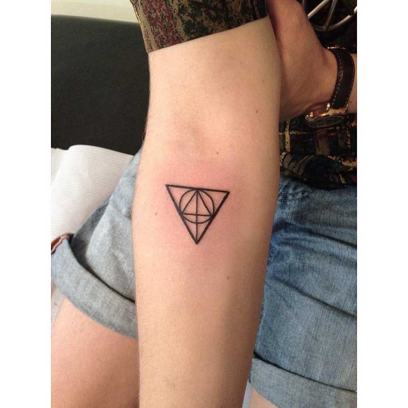 deathly-hallows-triforce-tattoo-1
