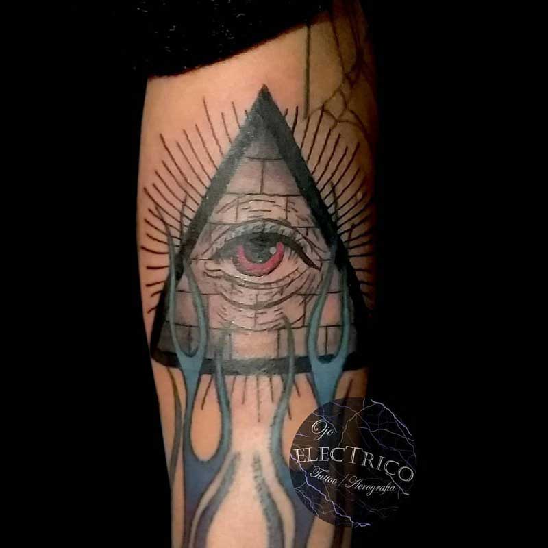 evil-eye-pyramid-tattoo-3