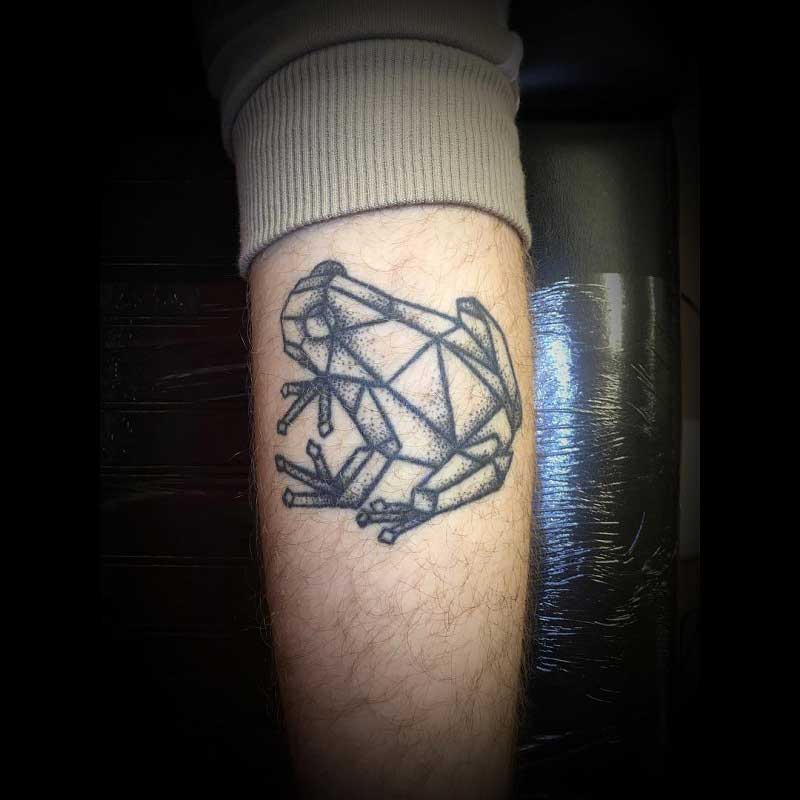 geometric-frog-tattoo-2