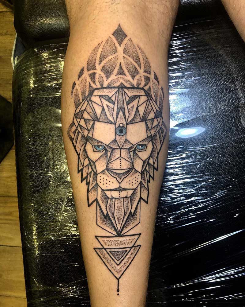 geometric-lion-tattoo-1